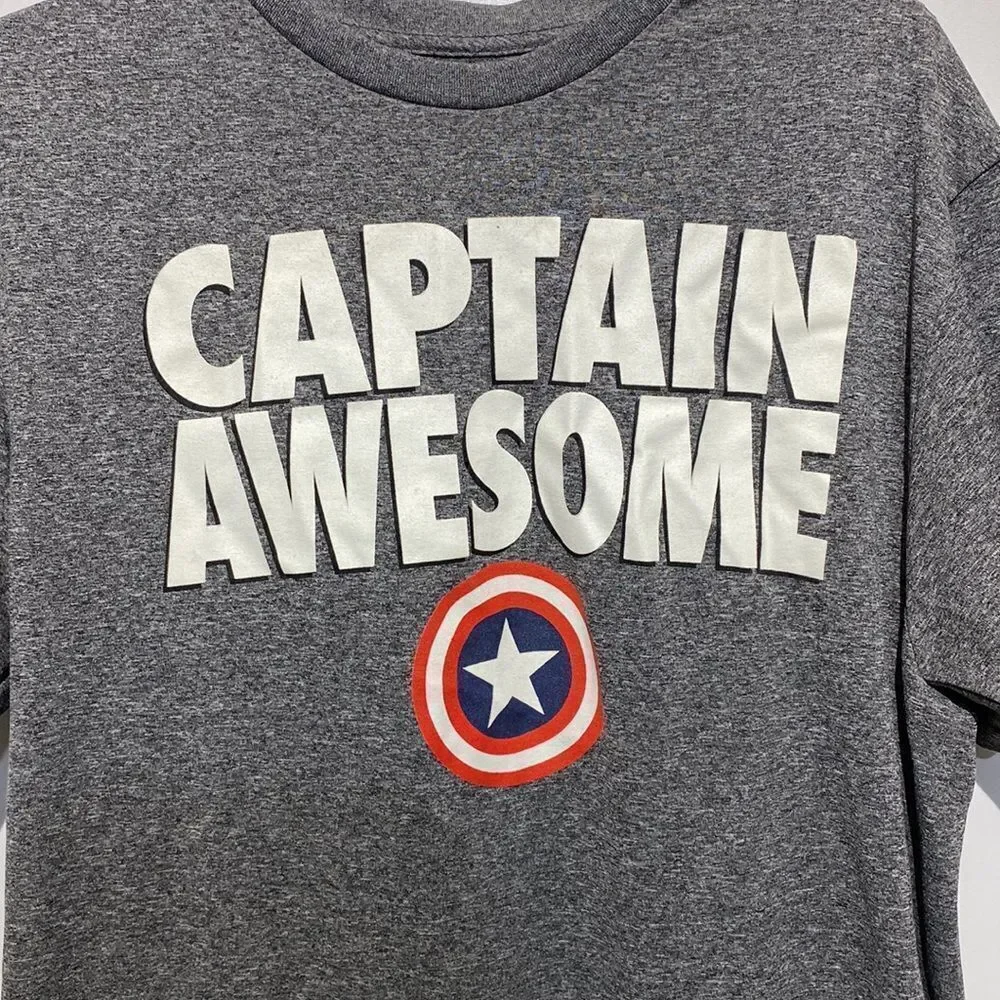 Men’s‎ Marvel Captain Awesome Shirt size Large